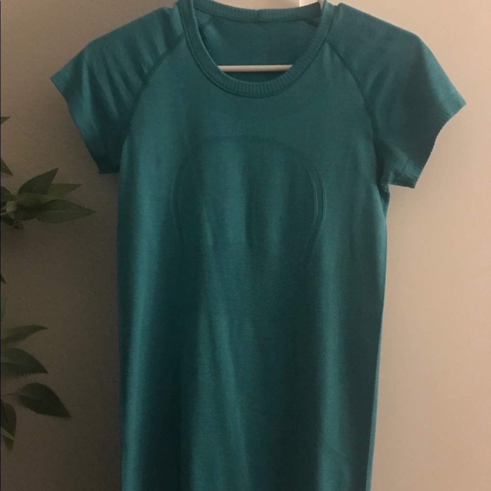 Lululemon Swiftly relaxed short sleeve tee